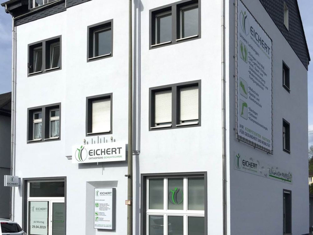Schaufensterpräsentation für Eichert Orthopädie von Bäuerlein Objektdesign