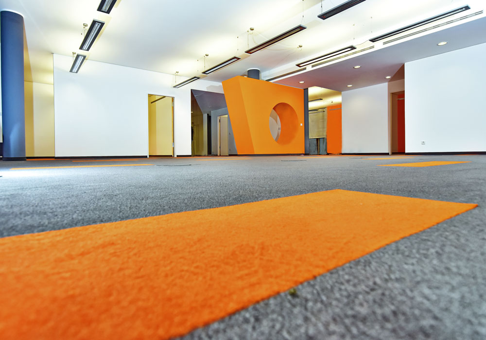 Kollaborative Arbeitsräume: NovaCapta's Bürodesign fördert Innovation und Teamarbeit. Von Bäuerlein Objektdesign