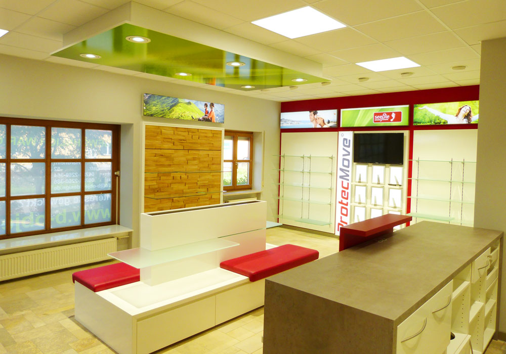 Ladenarchitektur von Bäuerlein Objektdesign für ein positives Einkaufserlebnis