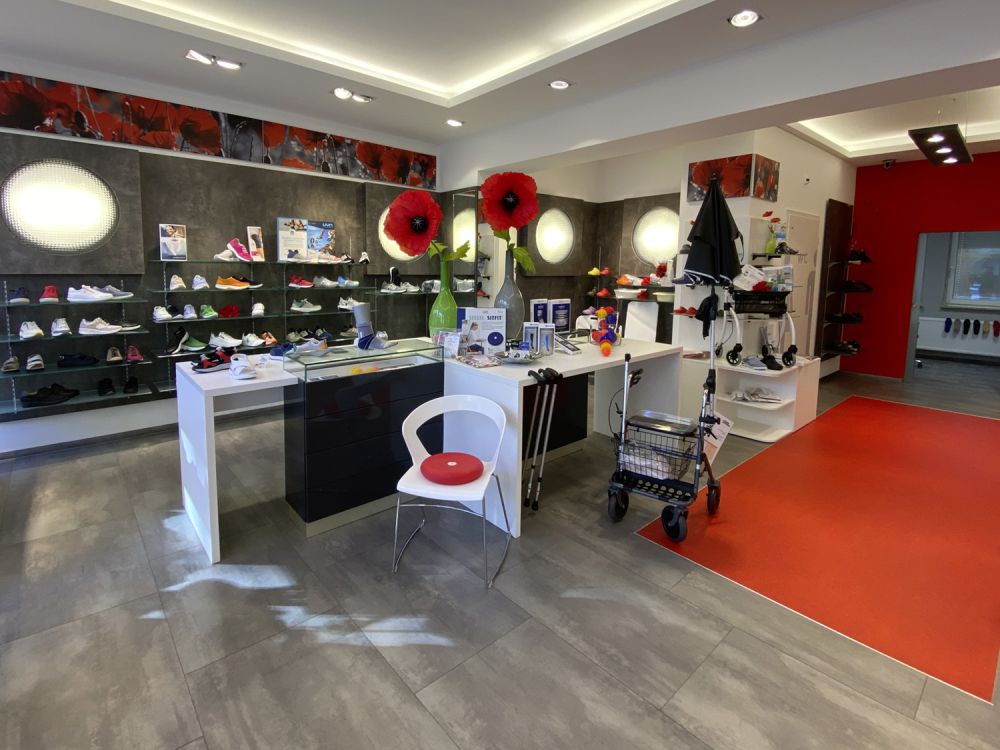 Sanitätshausbau von Bäuerlein Objektdesign