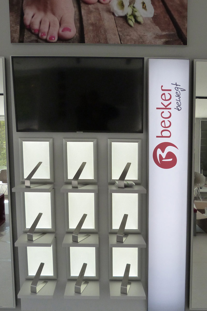 Ladenbau Orthopädie von Bäuerlein Objektdesign