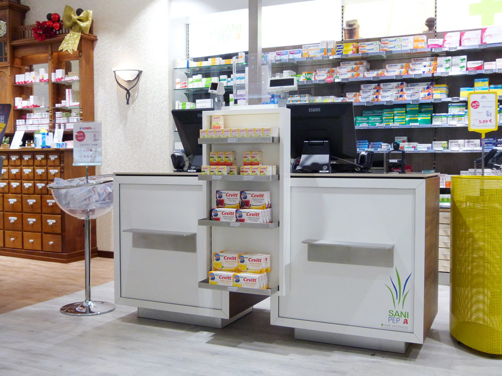 Nahaufnahme der modernen Kassentheke von Bäuerlein Objektdesign